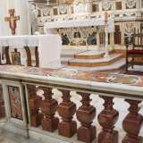 L�altare in marmo � invece pi� recente: realizzato nell�800, � chiuso da una balaustrata...
